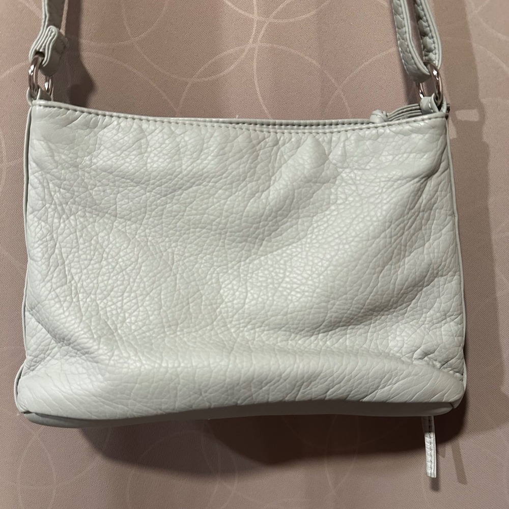 BUENO Light Gray Faux Leather Crossbody Bag Womens Zip Pockets Adjustable Strap - Picture 5 of 6